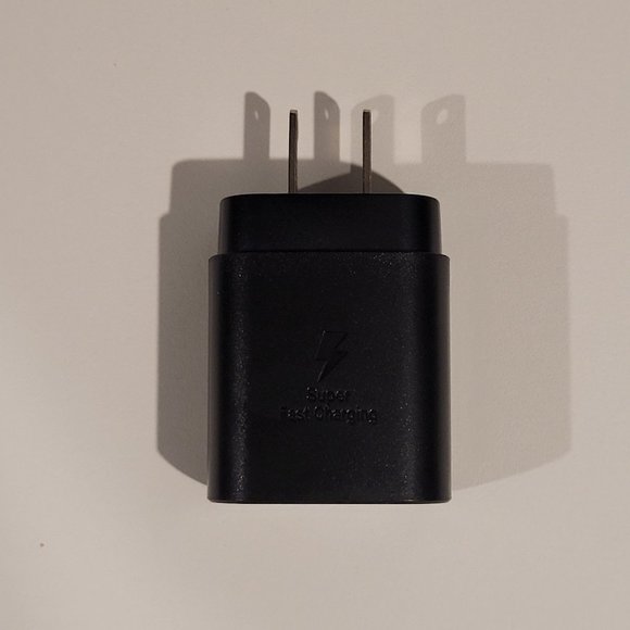 Fast 25W Phone Charger For Samsung Phones - Picture 2 of 4